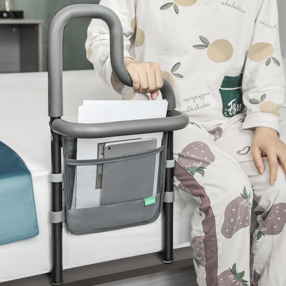 Adjustable Bed Rail with Storage Pocket G1375