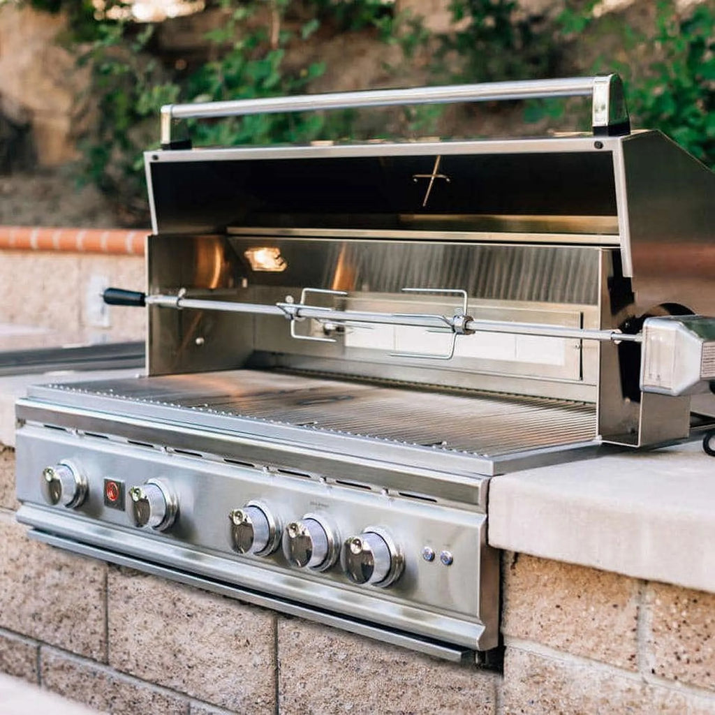32-Inch 3-Burner Built-In Natural Gas Grill With Rotisserie P578270