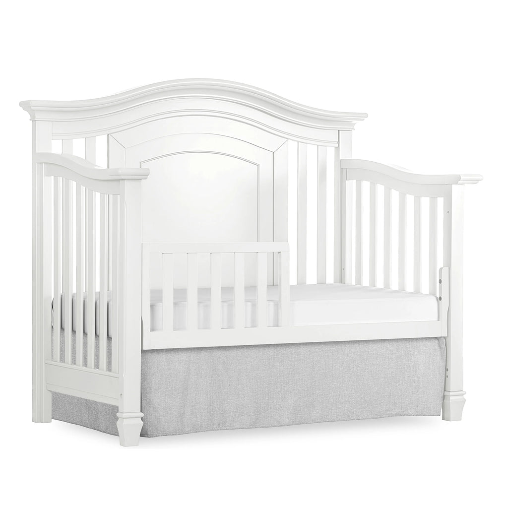 White 5-in-1 Convertible Crib D8233