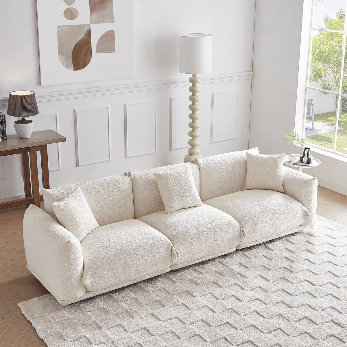 White Lambswool 4 Seat Sofa with 3 Pillows O16252
