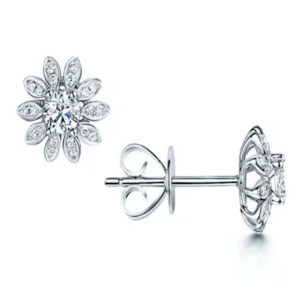 14K White Gold Flower Stud Earrings E7970