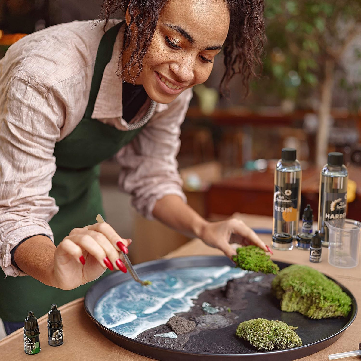 16 Oz Epoxy Resin Kit with Mica Powder, Silicone Molds, Crushed Glass E460850