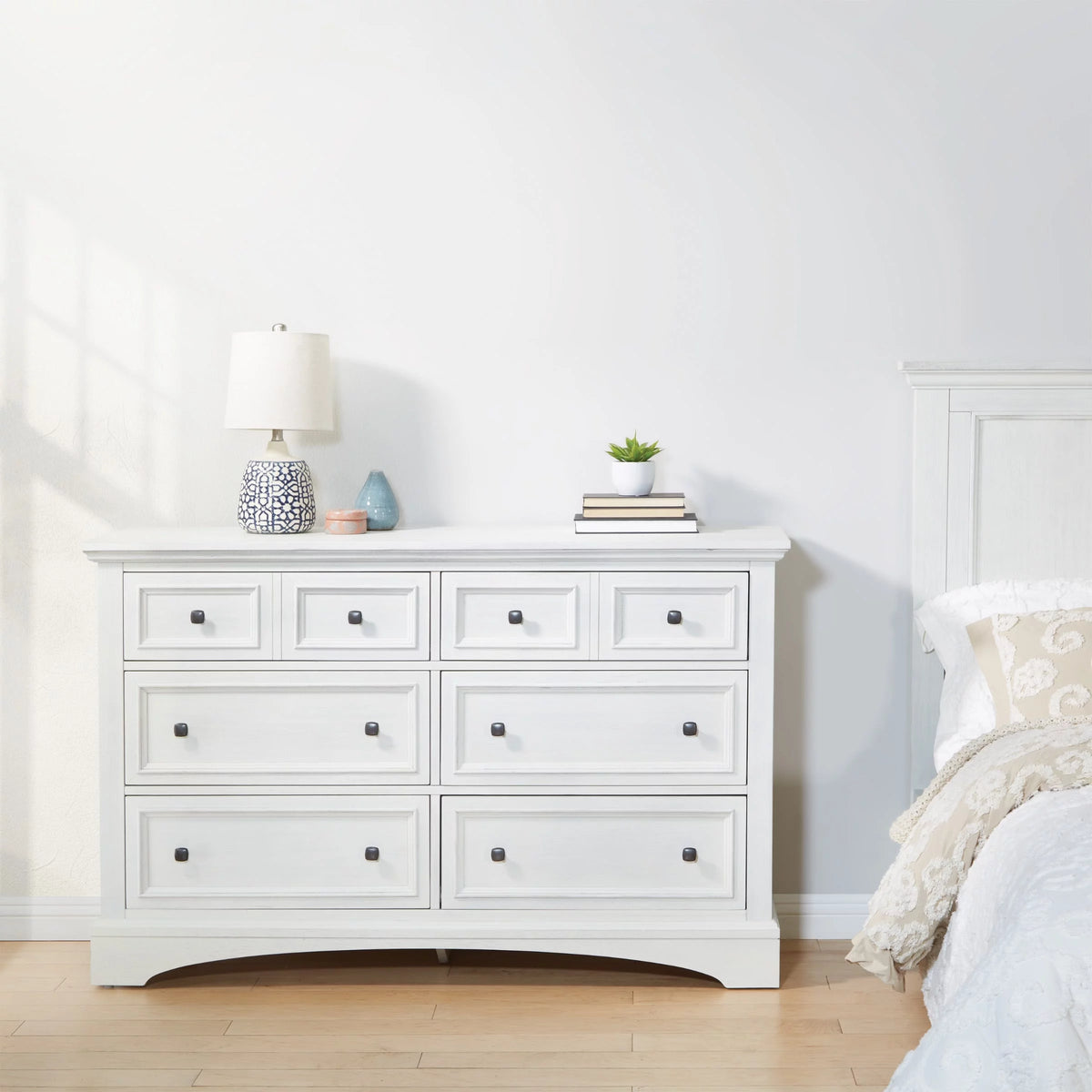 Rustic White 6 Drawer Engineered Wood Dresser G48800