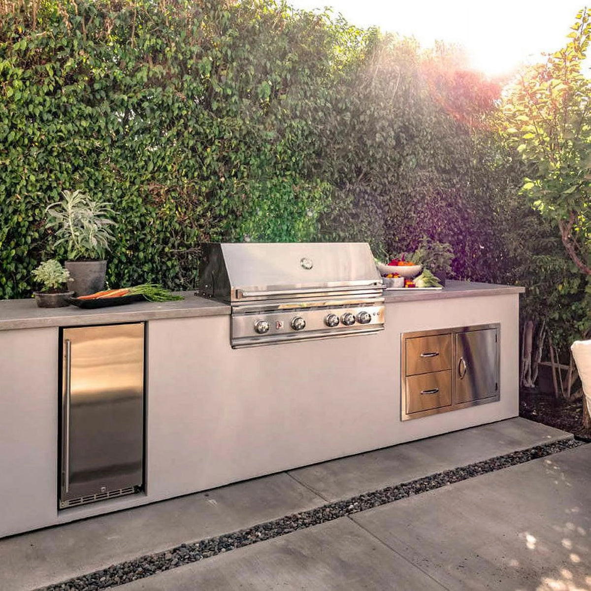 32-Inch 3-Burner Built-In Natural Gas Grill With Rotisserie P578270