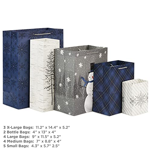 Assorted Christmas Gift Bags 18 Count Z5182